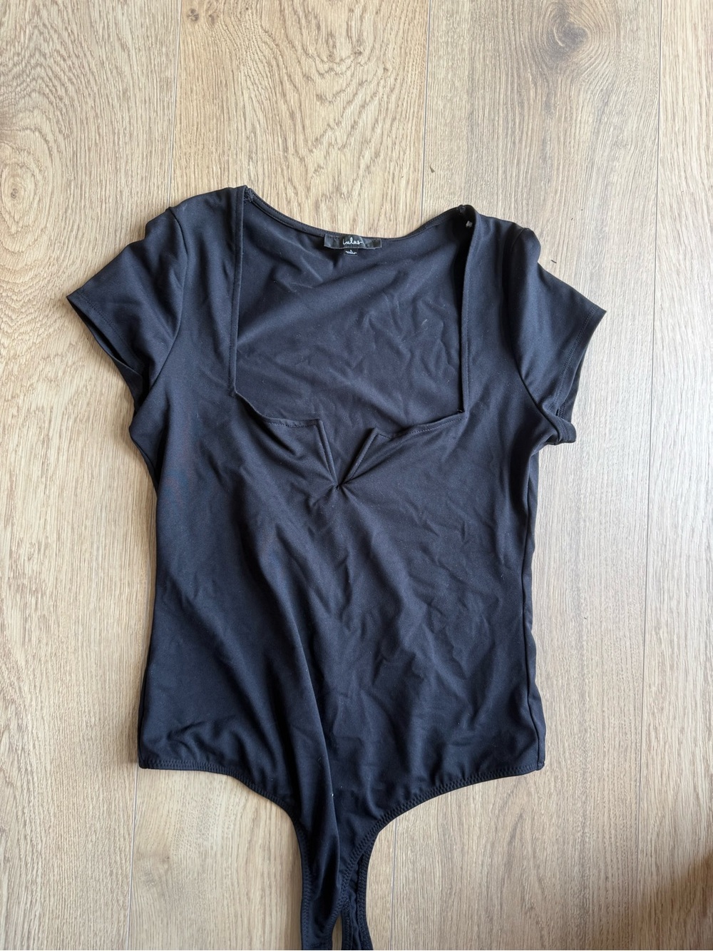Lulus Black Cutout Sweetheart Short Sleeve Bodysuit Size L